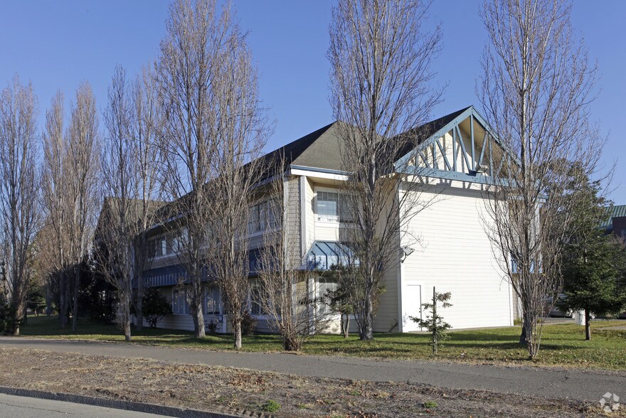 More Photos Of 2236 Mariner Square Dr, Alameda Office Residential For Sale