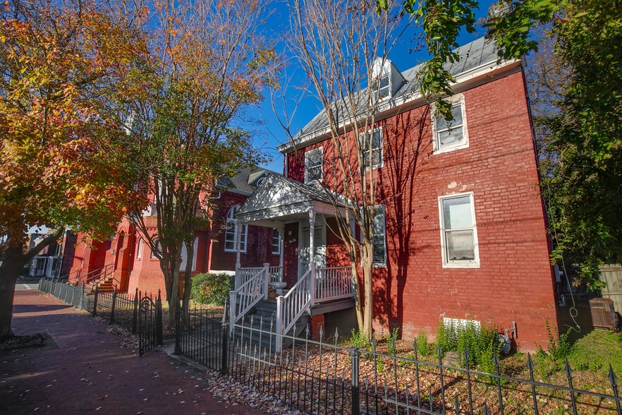 Primary Photo Of 2608 E Marshall St, Richmond Apartments For Sale