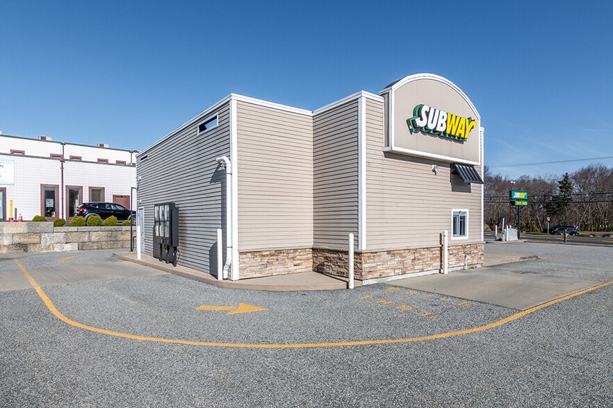 More Photos Of 2214 Plainfield Pike, Cranston Fast Food For Sale