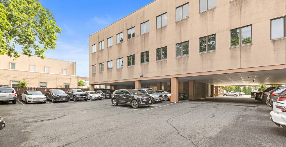 More Photos Of 181 Franklin Ave, Nutley Medical For Sale