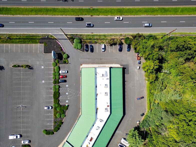 More Photos Of 100 US Highway 9, Manalapan Township Restaurant For Sale
