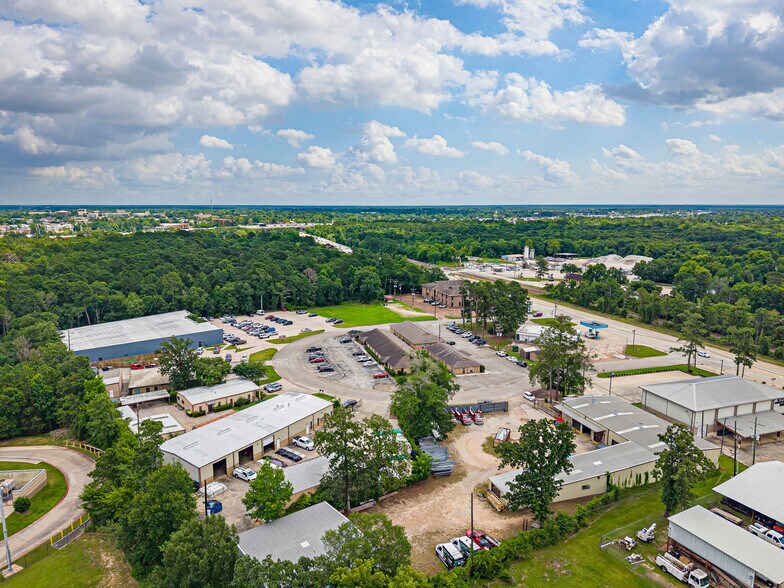 More Photos Of 105 Commercial Cir, Conroe Medical For Sale