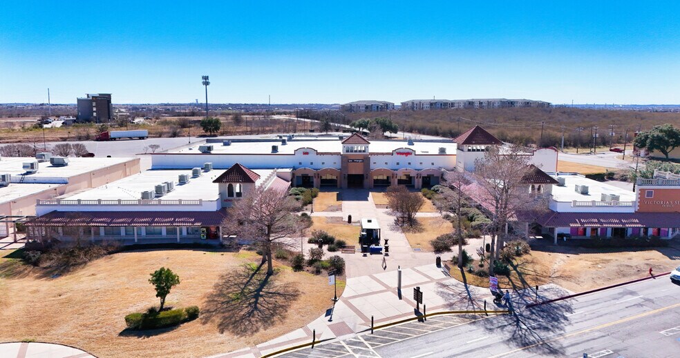 More Photos Of 3939 S Interstate 35 S, San Marcos Unknown For Lease
