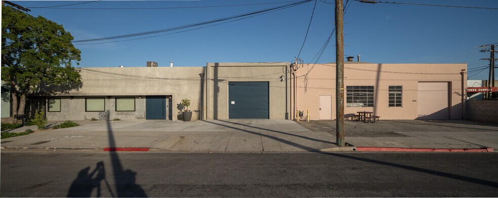 Primary Photo Of 3028 Dolores St, Los Angeles Manufacturing For Lease