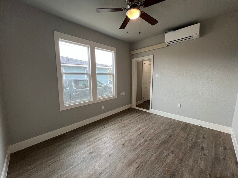 More Photos Of 101 Stanley Ct, San Antonio Multifamily For Sale