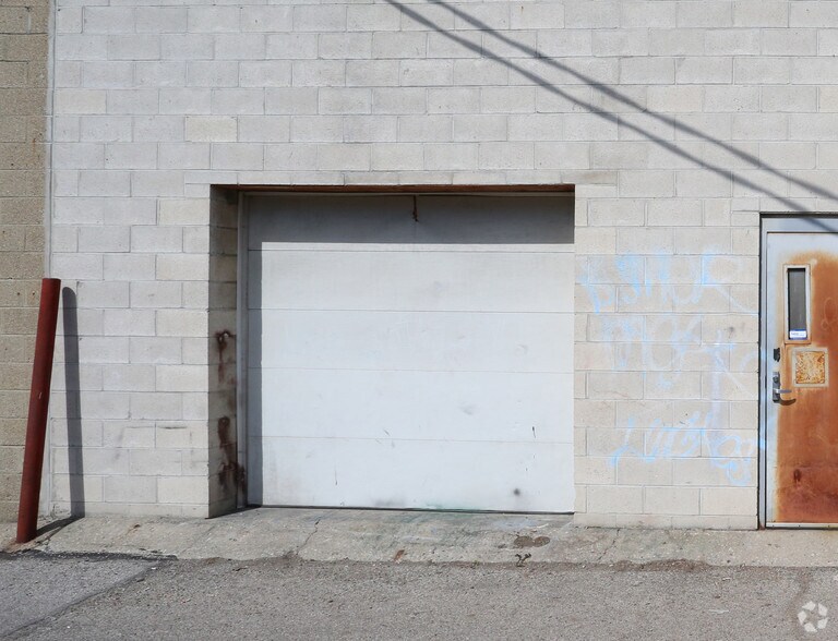 More Photos Of 512 Park St, Columbus Freestanding For Lease