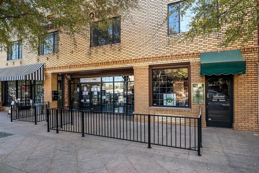 More Photos Of 234 Oak St, Brentwood Restaurant For Sale