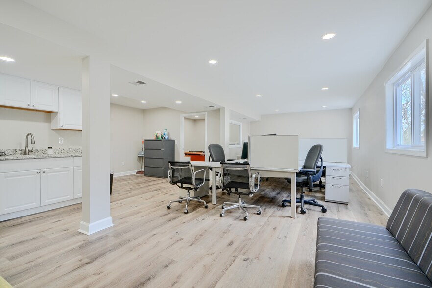 More Photos Of 716 S Main St, Bel Air Office Residential For Sale