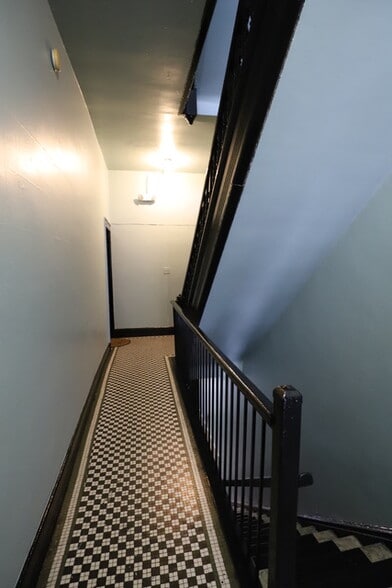 More Photos Of 121-123 Roseville Ave, Newark Apartments For Sale