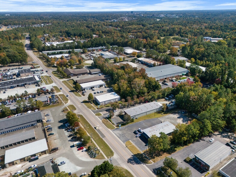 More Photos Of 4533 Hillsborough Rd, Durham Auto Repair For Lease