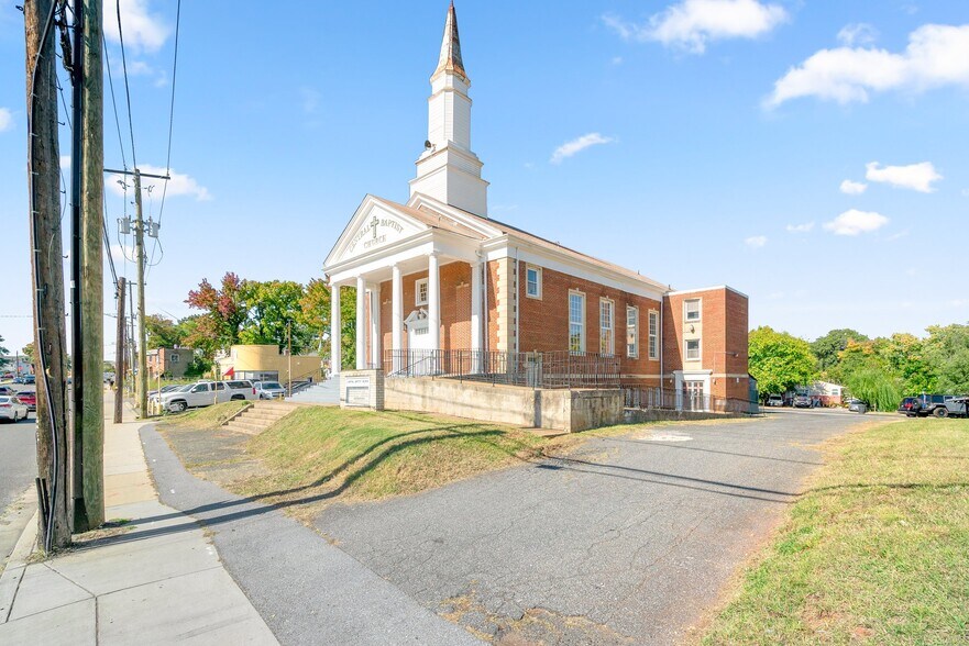 Primary Photo Of 5412 Annapolis Rd, Bladensburg Religious Facility For Sale