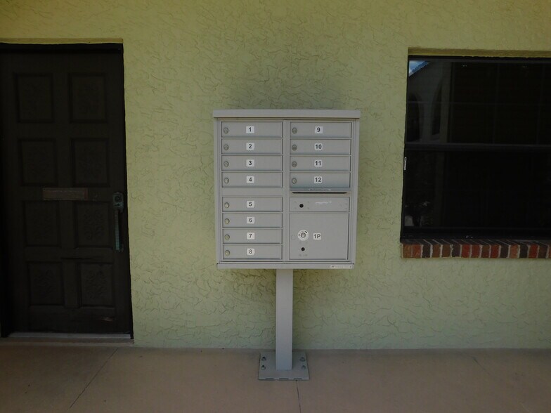 More Photos Of 319 River Edge Blvd, Cocoa Office For Lease