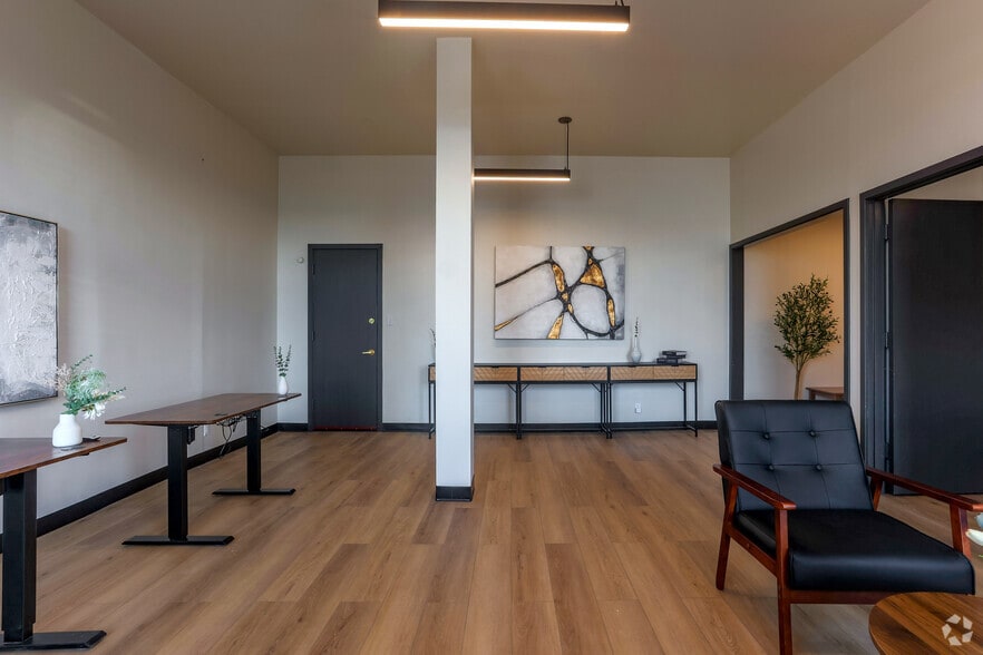 More Photos Of 2940 16th St, San Francisco Loft Creative Space For Lease