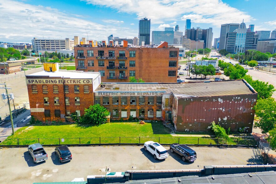 More Photos Of 1350 Michigan Ave, Detroit Apartments For Lease
