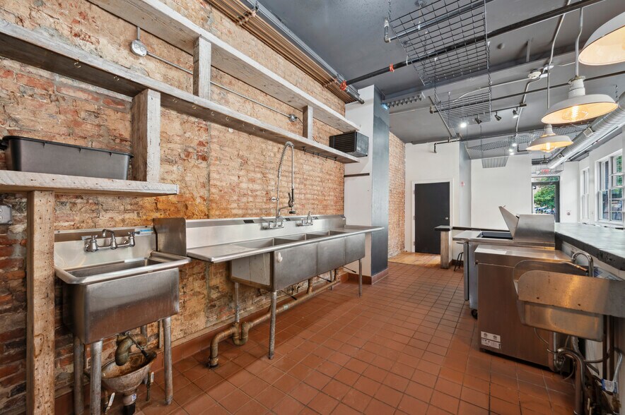 More Photos Of 263 N 3rd St, Philadelphia Apartments For Sale