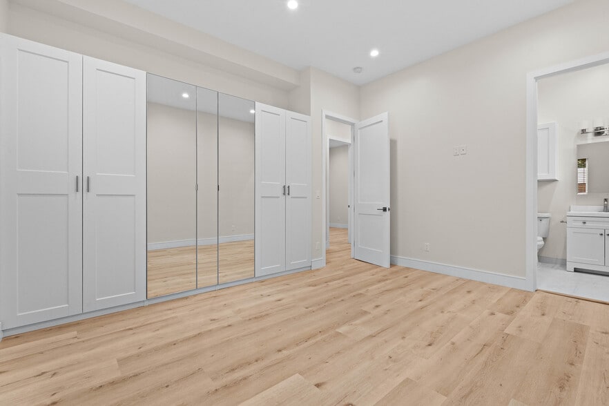 More Photos Of 15952 Simonds St, Granada Hills Apartments For Sale