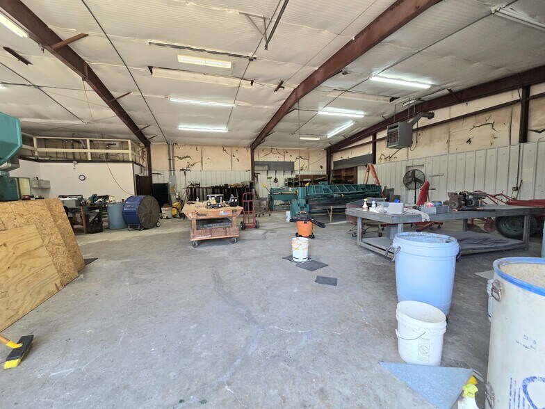 More Photos Of 1410 FM 2854 Rd, Conroe Industrial For Lease