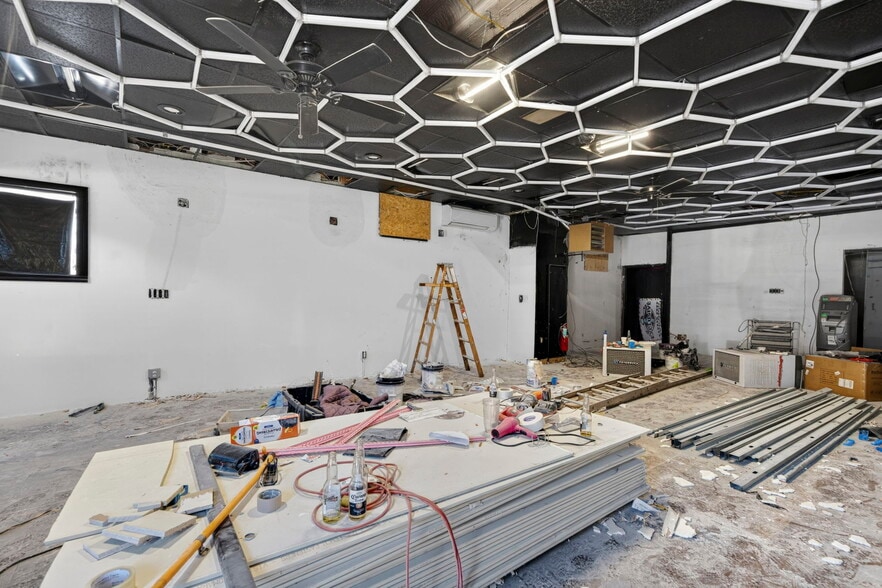 More Photos Of 135 Lafayette Sq, Haverhill Storefront Retail Residential For Sale