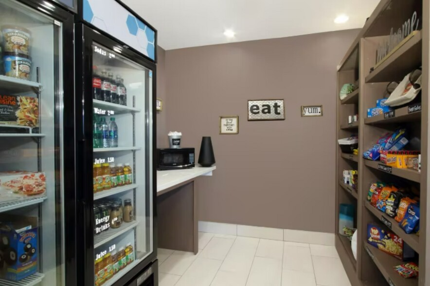 More Photos Of 2000 6th St N, Columbus Hospitality For Sale