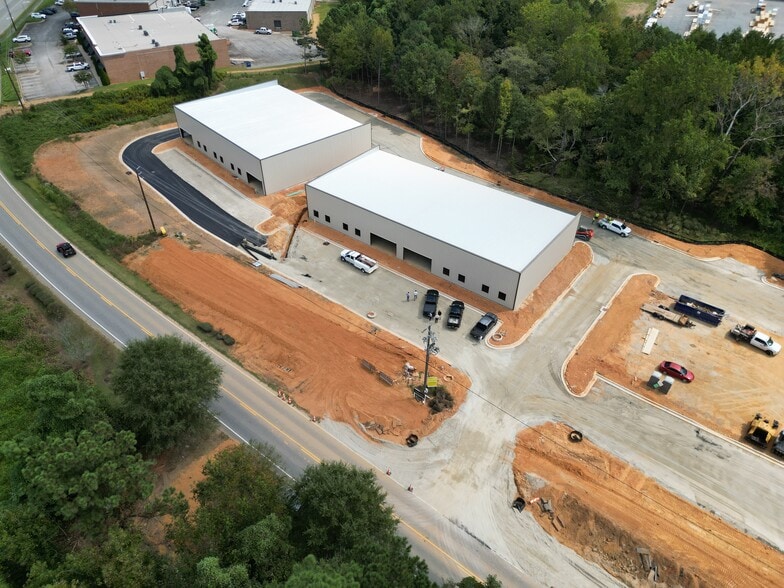 More Photos Of 4625 Atlanta Hwy, Flowery Branch Warehouse For Lease