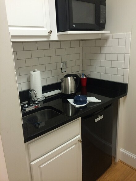 More Photos Of 301 E Main St, Remington Office For Lease