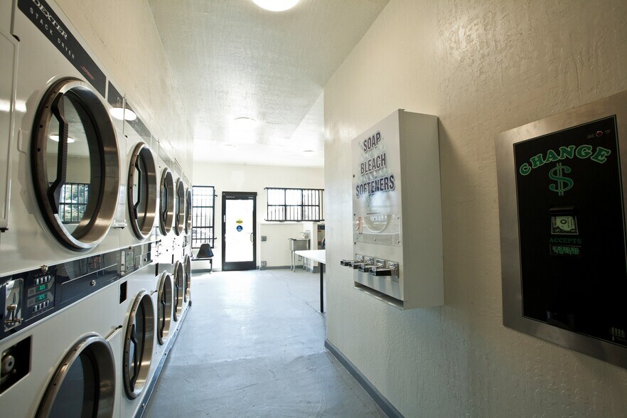 More Photos Of 1841 98th Ave, Oakland Freestanding For Sale