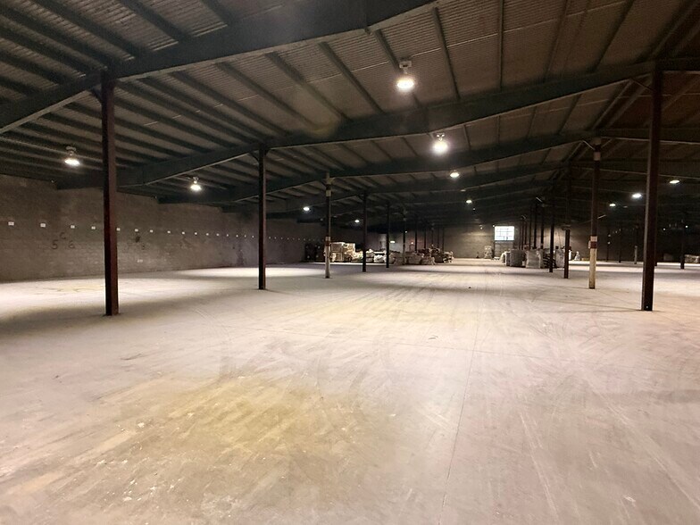 More Photos Of 451 Gordon St, Roseville Warehouse For Lease