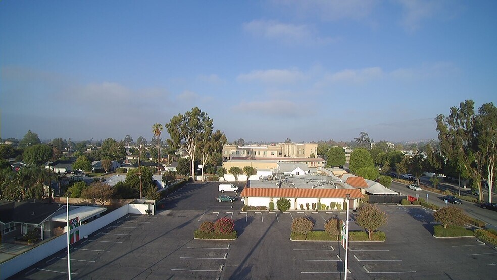 More Photos Of 308-316 W Route 66, Glendora Restaurant For Sale