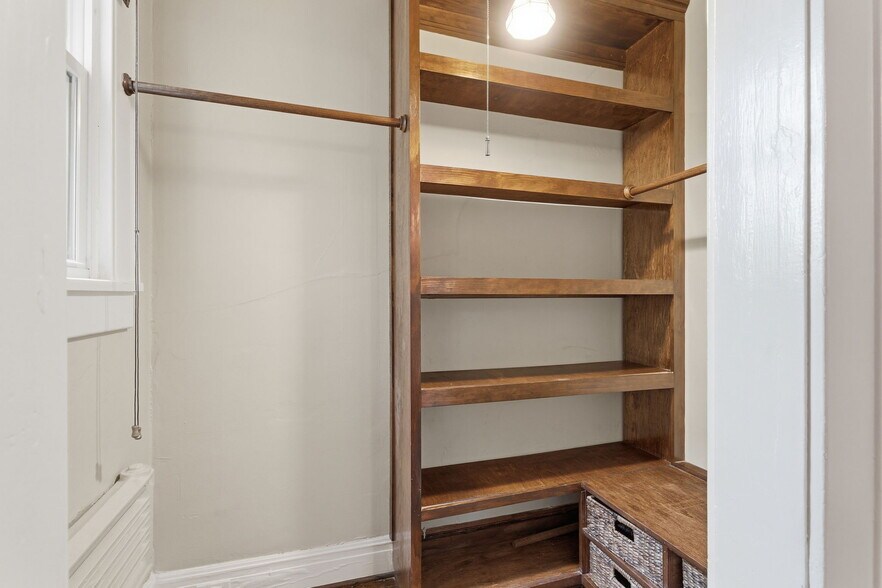 More Photos Of 916 Bromley Rd, Charlotte Apartments For Sale