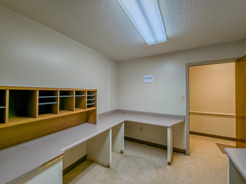 More Photos Of 2773 Marshall Dr, Tifton Warehouse For Sale