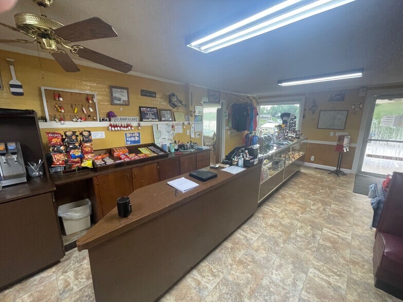 More Photos Of Old Hwy 121, Buchanan Specialty For Sale