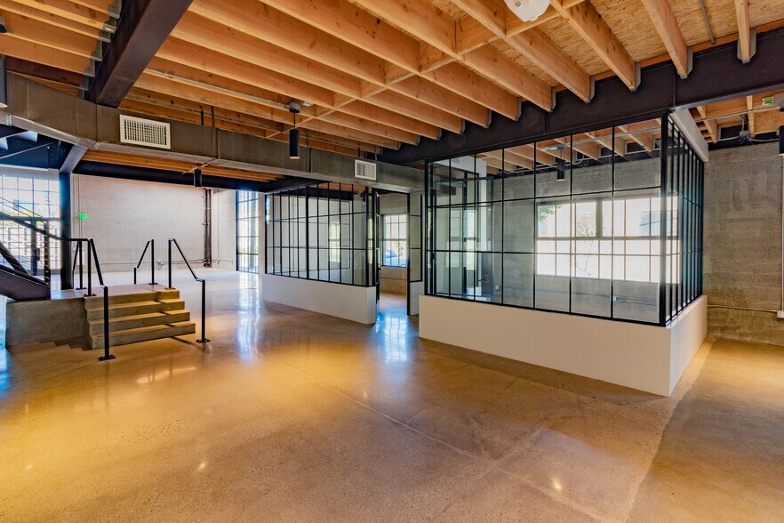 More Photos Of 2352 Ripple St, Los Angeles Loft Creative Space For Sale