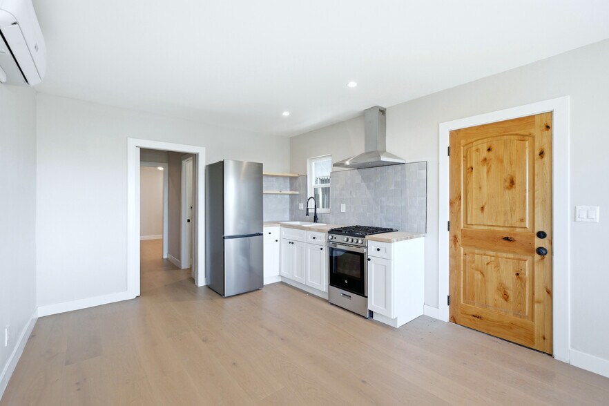 More Photos Of 5339 E Ocean Blvd, Long Beach Apartments For Sale