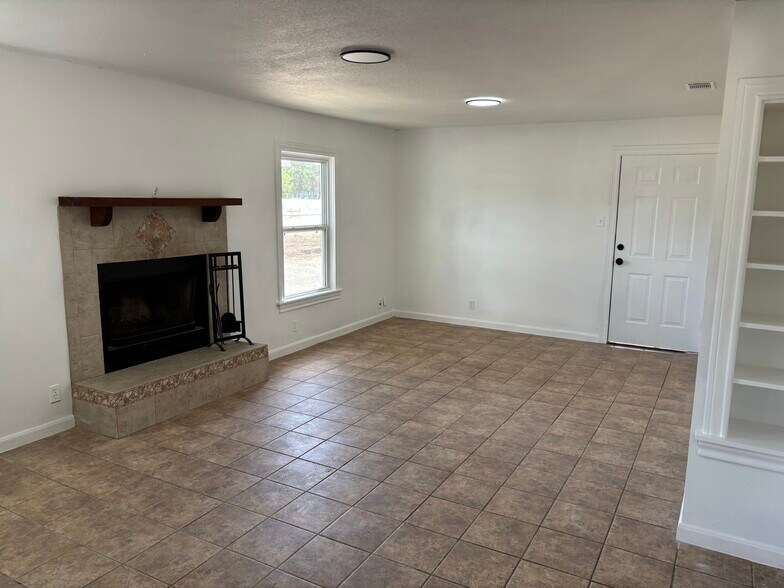 More Photos Of 4510 FM 1102, New Braunfels Office For Lease