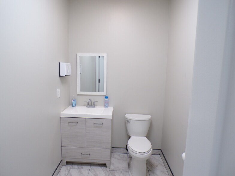More Photos Of 10404 Chapel Hill Rd, Morrisville Light Distribution For Lease