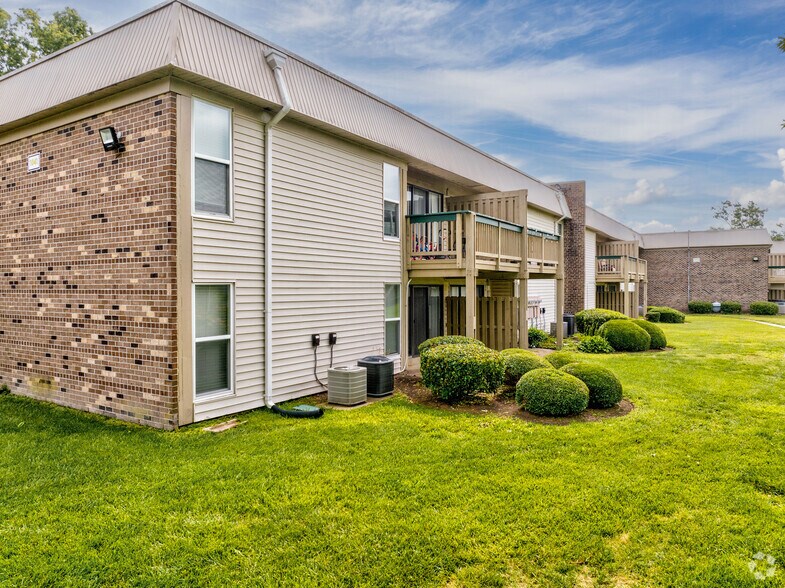 More Photos Of 1027 Tivoli Cres, Virginia Beach Apartments For Sale