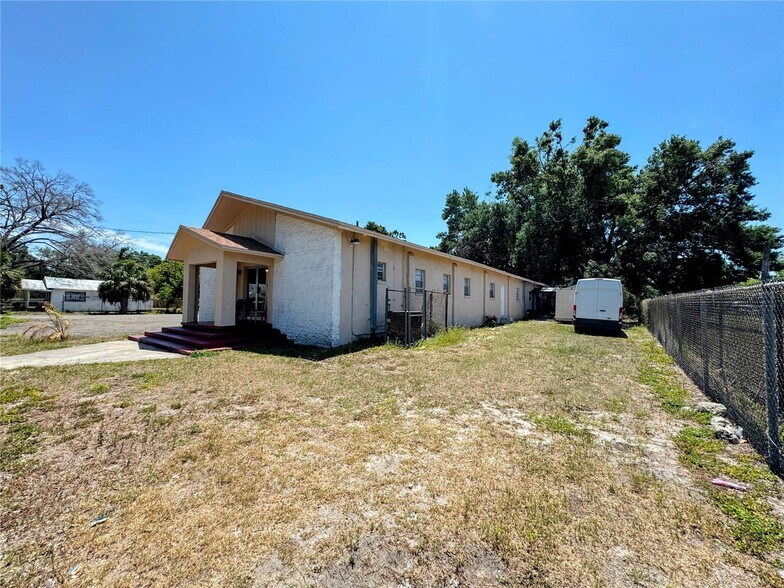 More Photos Of 3201 E Genessee St, Tampa Religious Facility For Sale