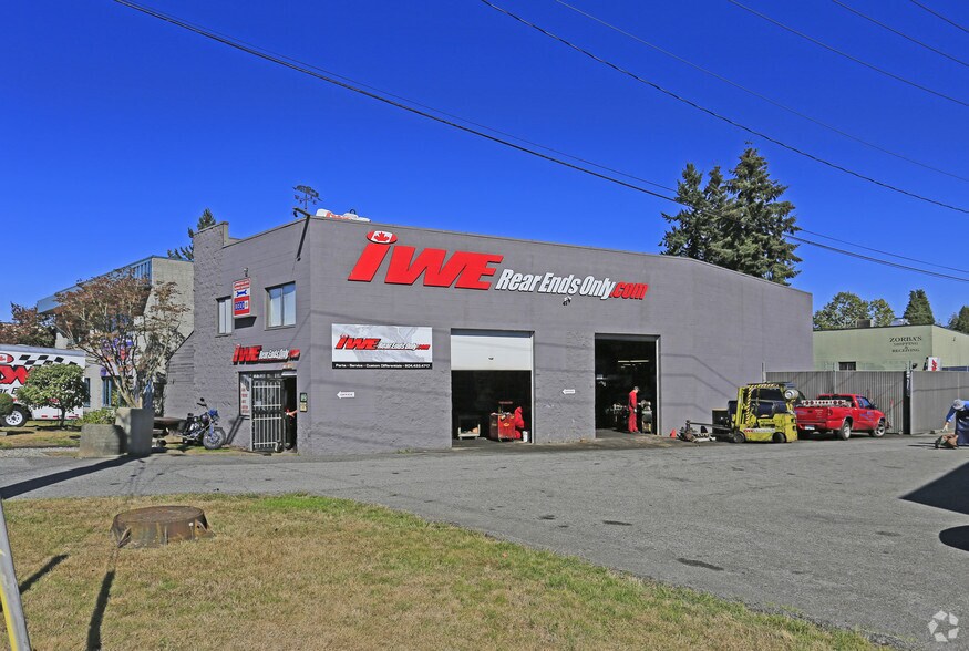 More Photos Of 7140 Russell Av, Burnaby Warehouse For Sale