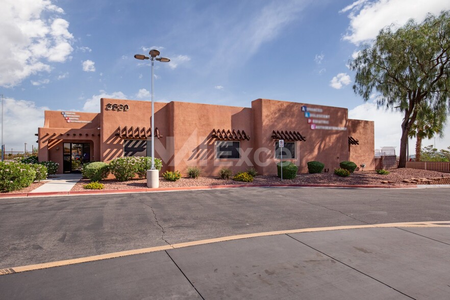 Primary Photo Of 8630 W Cheyenne Ave, Las Vegas Veterinarian Kennel For Lease