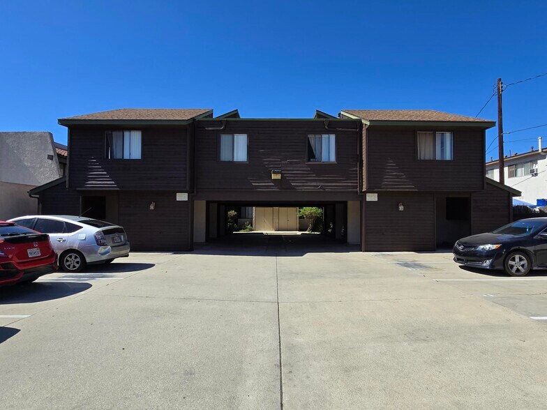 More Photos Of 3608 W Orange Ave, Anaheim Apartments For Sale