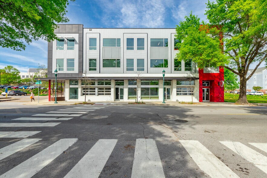 Primary Photo Of 401 E Martin Luther King Blvd, Chattanooga Restaurant For Lease