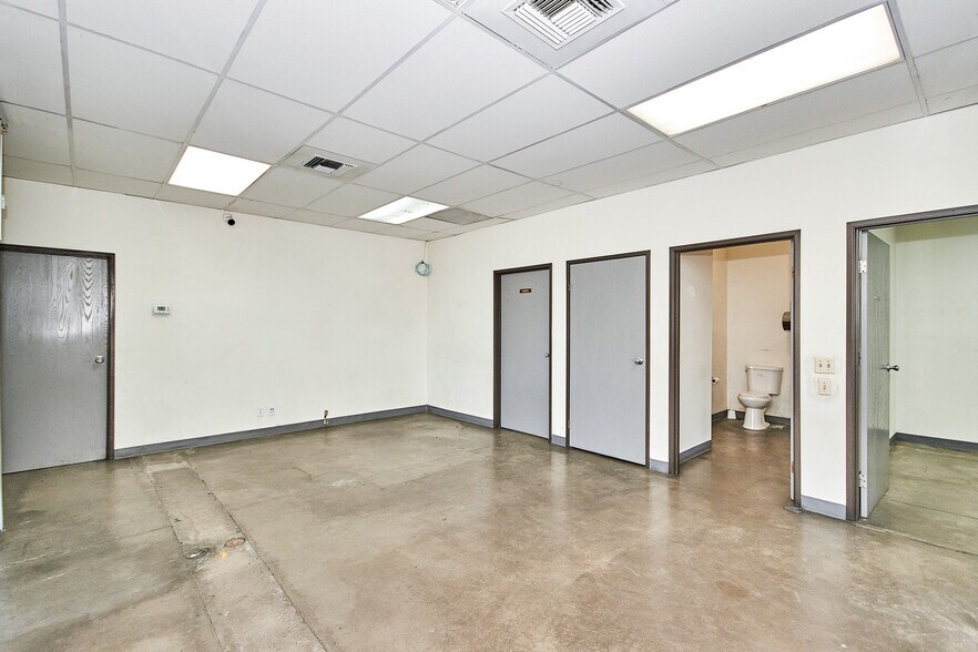 More Photos Of 6840-6846 Suva St, Bell Gardens Unknown For Lease