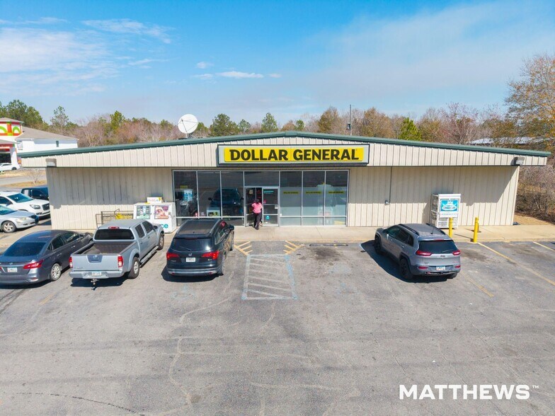 Primary Photo Of 663 E Parker St, Baxley Freestanding For Sale