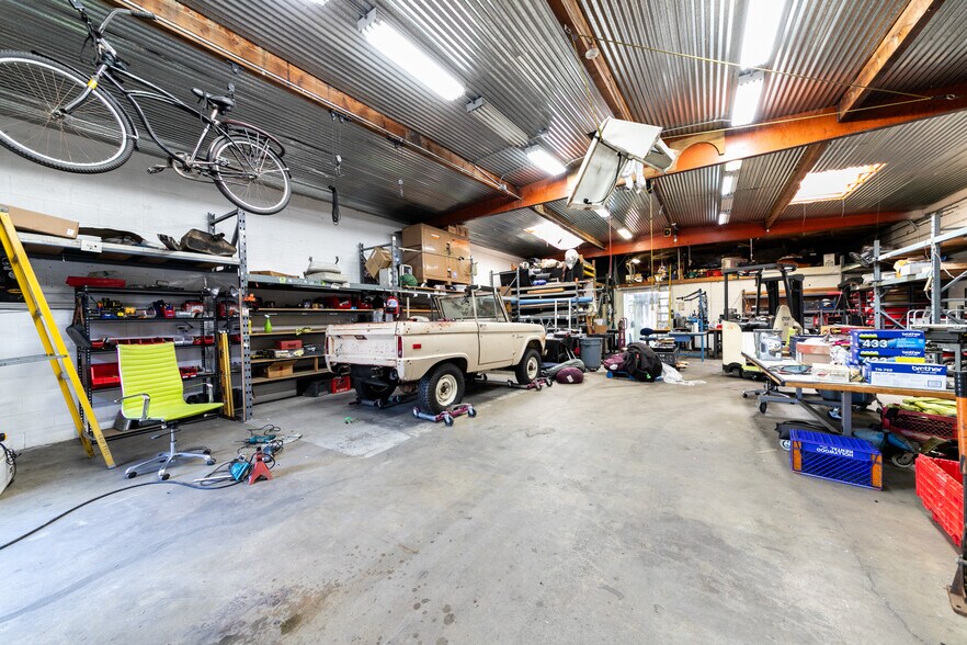 More Photos Of 12767 Saticoy St, North Hollywood Warehouse For Sale