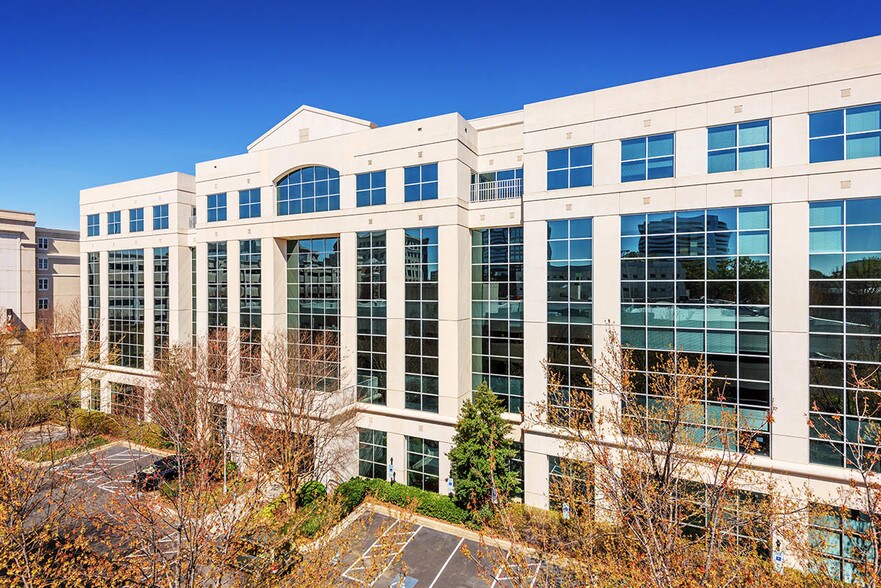 More Photos Of 5605 Carnegie Blvd, Charlotte Office For Lease