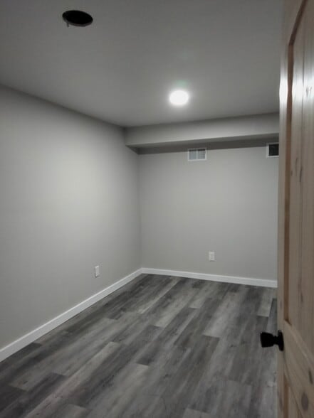 More Photos Of 330-336 E Main St, Twin Lakes General Retail For Lease