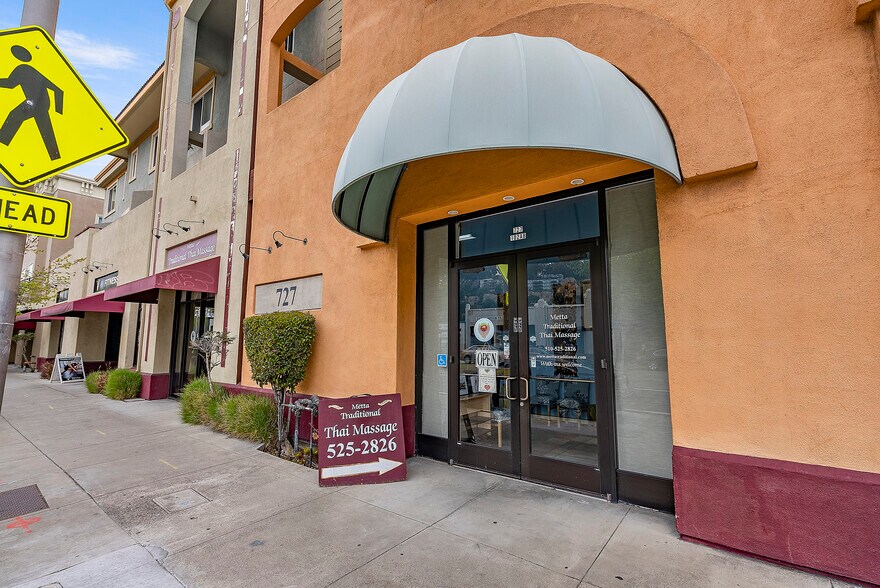 More Photos Of 727 San Pablo Ave, Albany Storefront Retail Residential For Sale