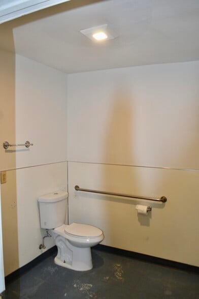 More Photos Of 9233 Charles Smith Ave, Rancho Cucamonga Flex For Lease