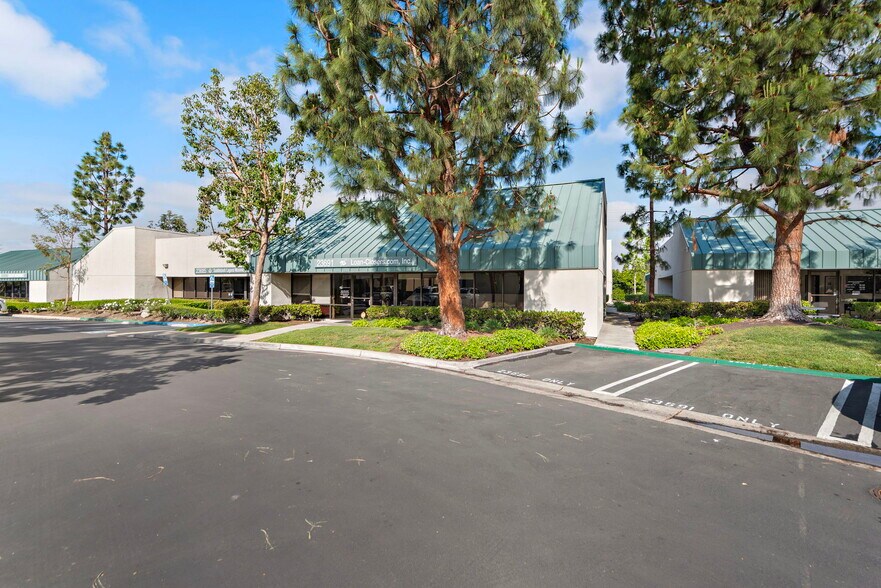 More Photos Of 23691 Birtcher Dr, Lake Forest Office For Sale