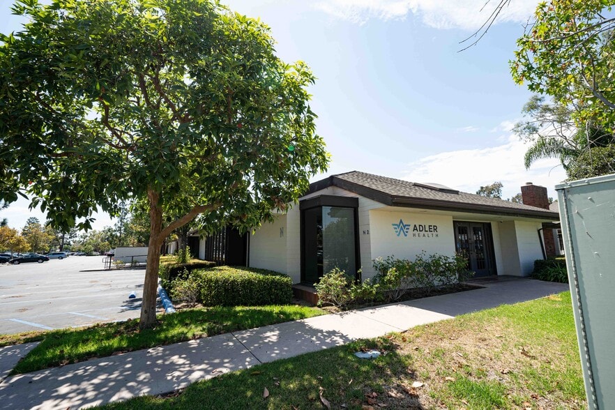 More Photos Of 3151 Airway Ave, Costa Mesa Office For Sale